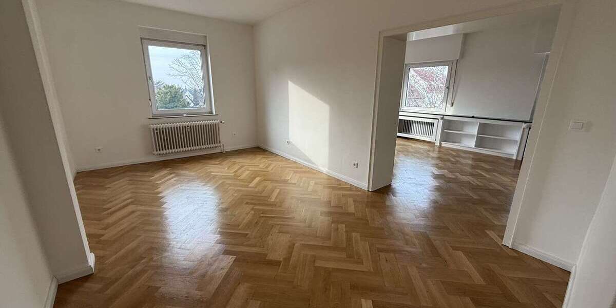 Etagenwohnung Bergisch Gladbach Gronau - 5 Zimmer, 135 m&sup2;, 1.700&euro; | Angebot:24662990