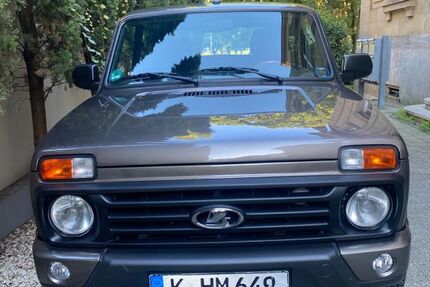 Lada Urban