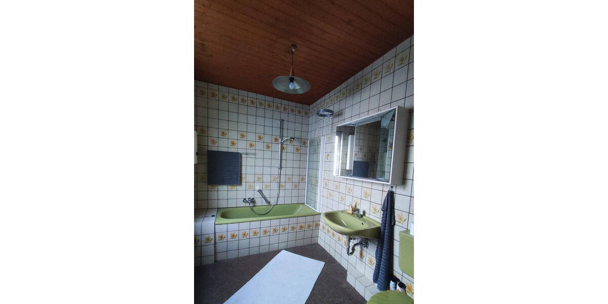 Einfamilienhaus Solingen Ohligs-Aufderhöhe - 5 Zimmer, 148 m&sup2;, 1.150&euro; | Angebot:26330469