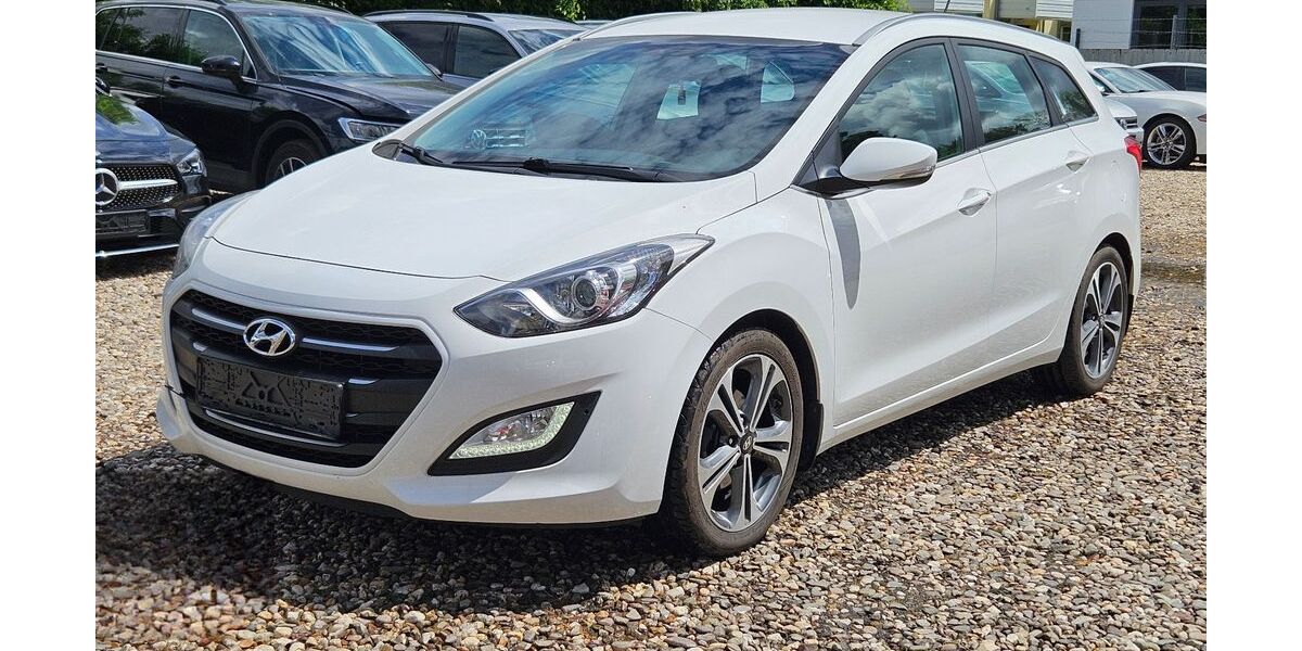 Hyundai i30 95.600 km 10.900 &euro; Bonn 53179