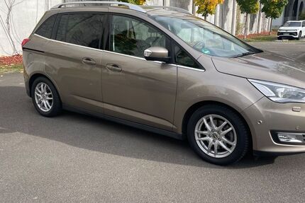 Ford Grand C-Max 86.000 km 15.000 € Köln 50933
