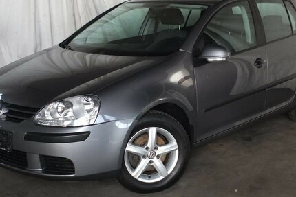 VW Golf TRENDLINE KLIMAAUTOMATIK 5-TÜRIG 132.115 km 4.904 € Köln 50858