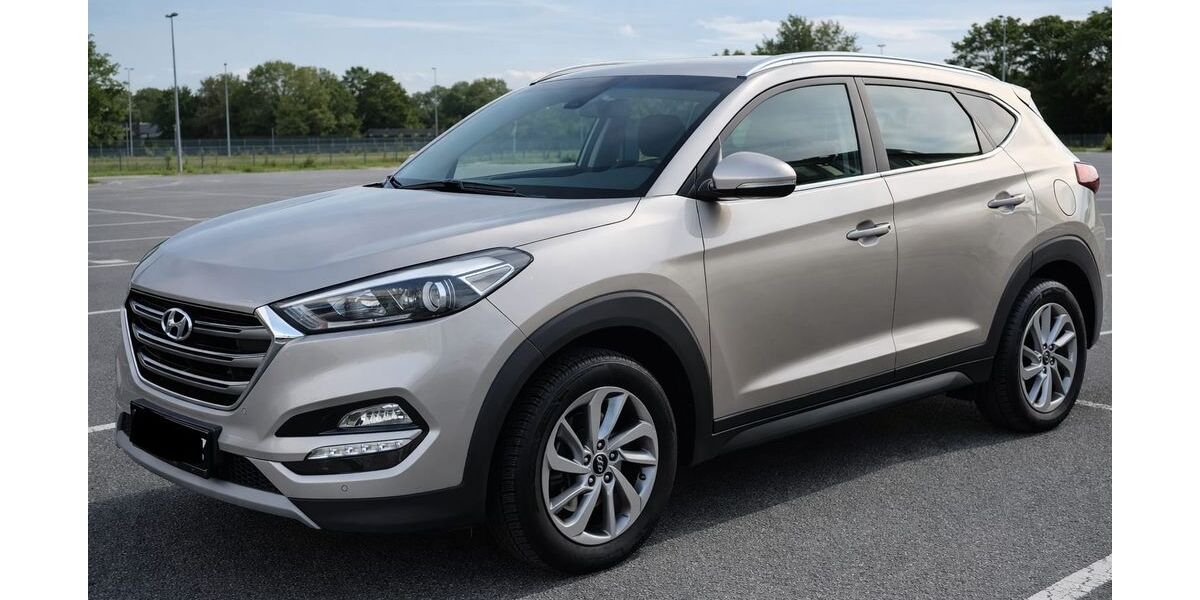 Hyundai TUCSON 88.000 km 12.400 &euro; Solingen 42697