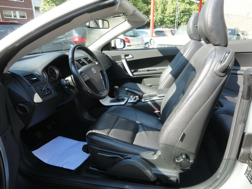 Volvo C70 2,0 D/130 KW 1.Hand Leder+Xenon+Klima Top 151.550 km 12.700 € Neuss 41462