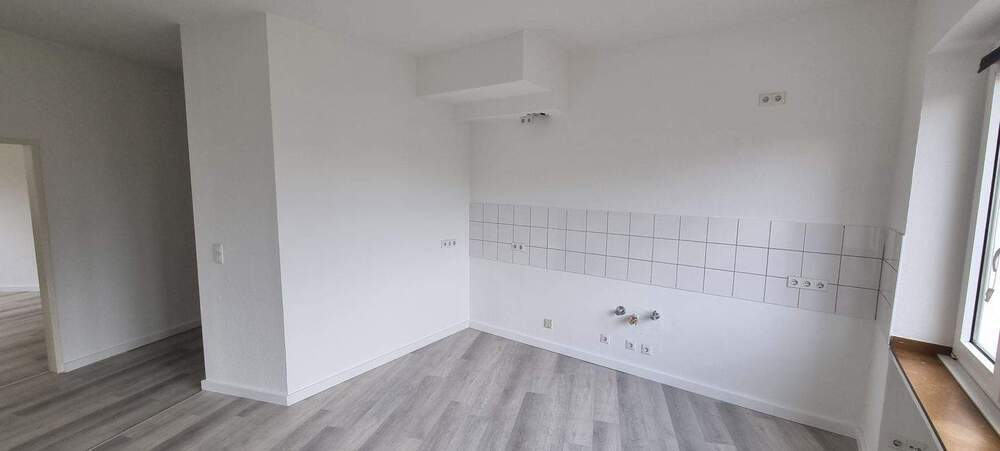 ELEGANTE + RENOVIERTE 2-Zimmer-Wohnung in DÜSSELDORF - FRIEDRICHSTADT