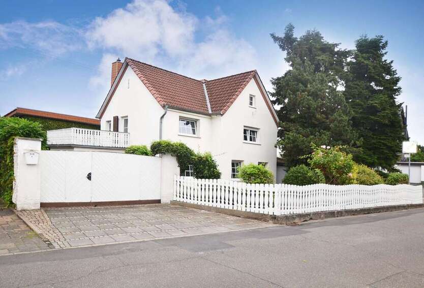 Haus zum Kaufen in Niederkassel 485.000 € 100 m² 5 zimmer