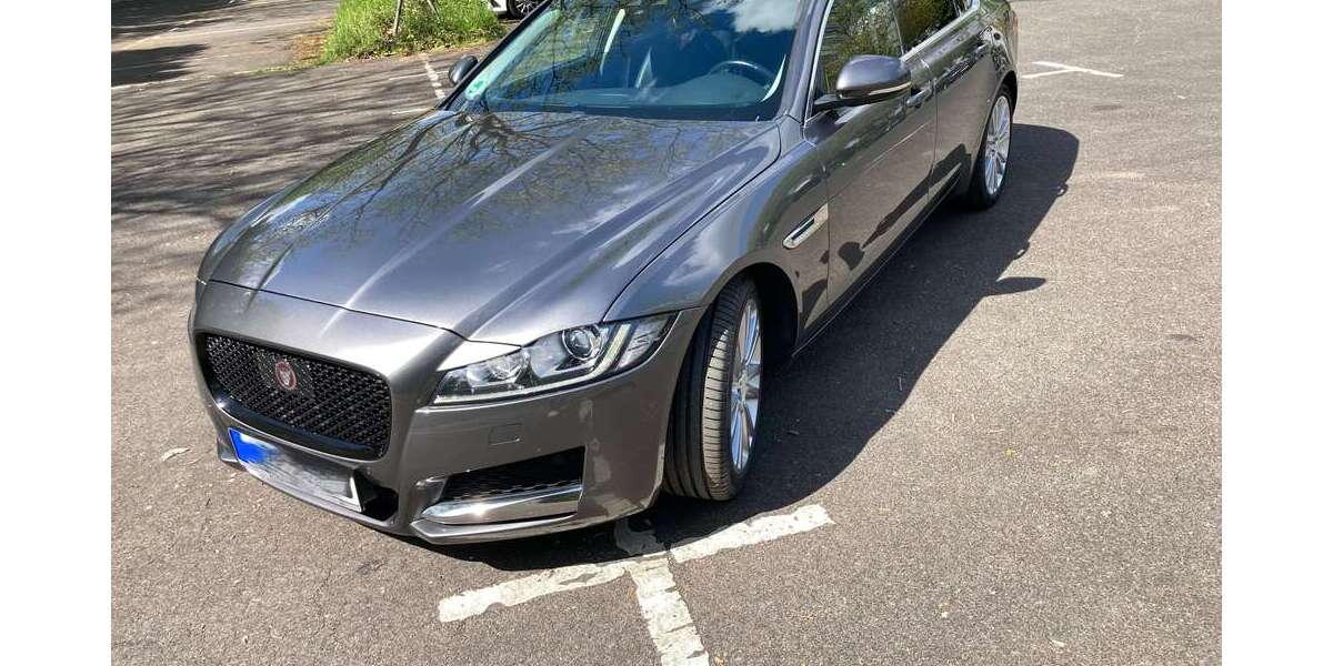 Jaguar XF 67.378 km 20.400 € Köln 50858