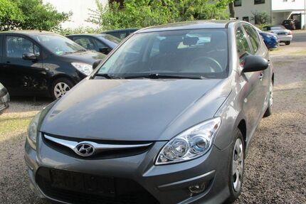 Hyundai i30 146.000 km 2.450 € Bonn 53175