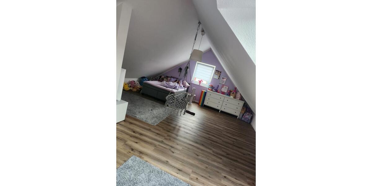 Reihenhaus Erftstadt - 5 Zimmer, 148 m&sup2;, 1.750&euro; | Angebot:26095570