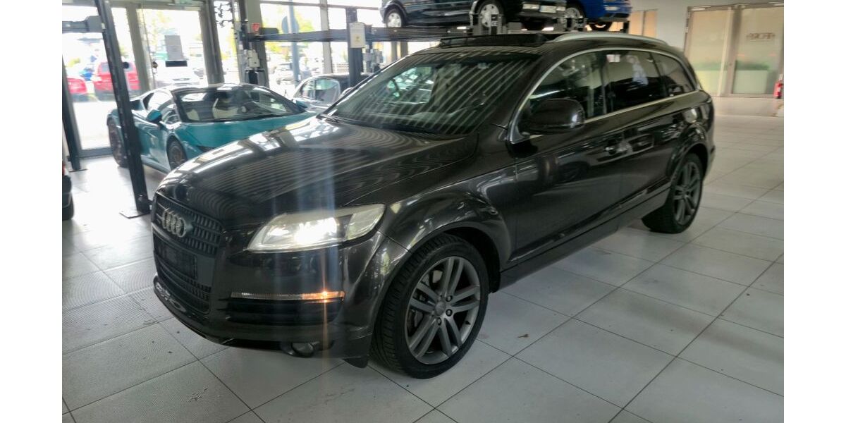 Audi Q7 288.000 km 5.950 &euro; Brühl 50321