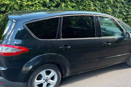 Ford S-Max 288.063 km 3.650 &euro; Köln 50735