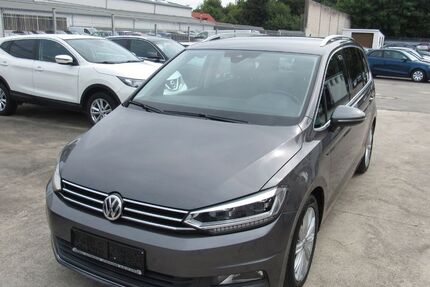 VW Touran 124.955 km 17.500 € Leverkusen 51371