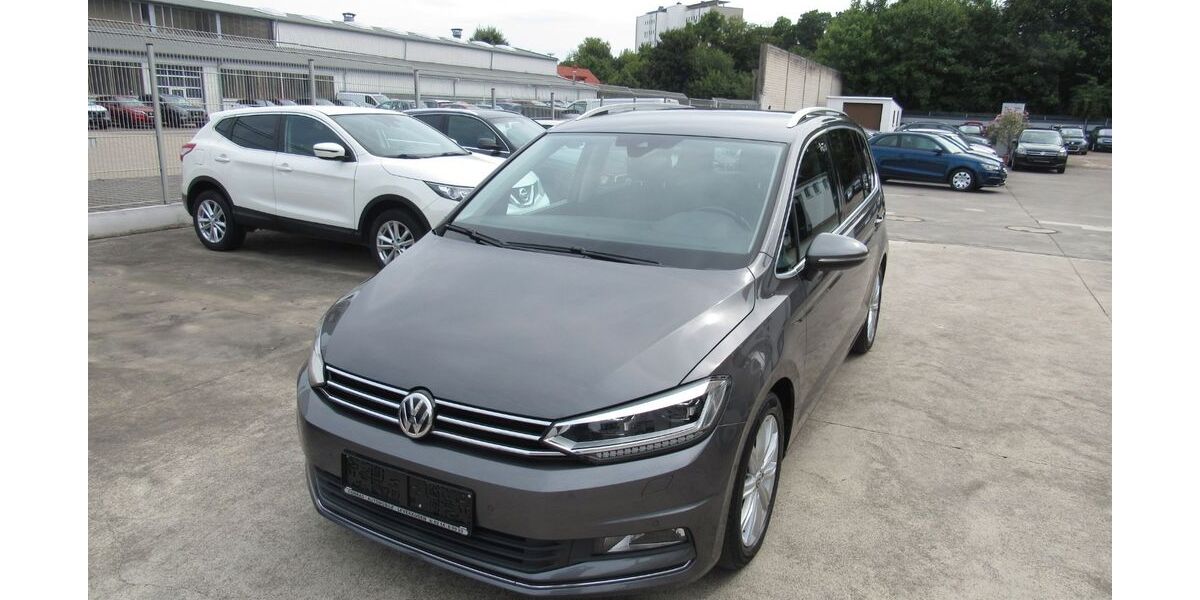 VW Touran 124.955 km 17.500 &euro; Leverkusen 51371