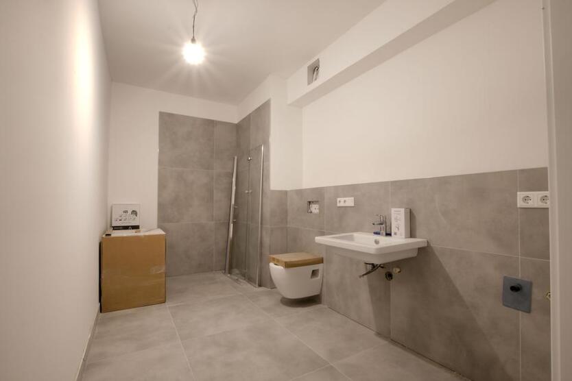 Erstbezug! Exklusive 3-Zimmer-Wohnung im 2. OG mit Terrasse – hochwertiger Neubau in Stadtmitte zimmer