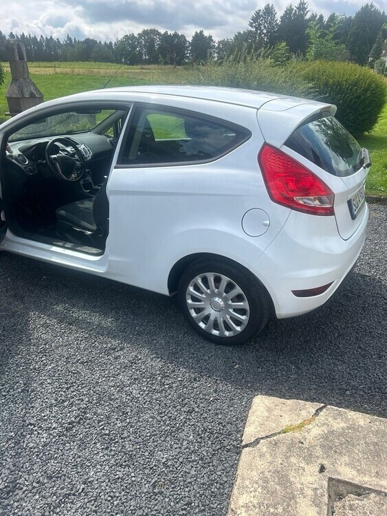 Ford Fiesta 142.800 km 5.300 € Swisttal 53913