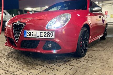 Alfa Romeo Giulietta 86.000 km 8.800 &euro; Solingen 42657
