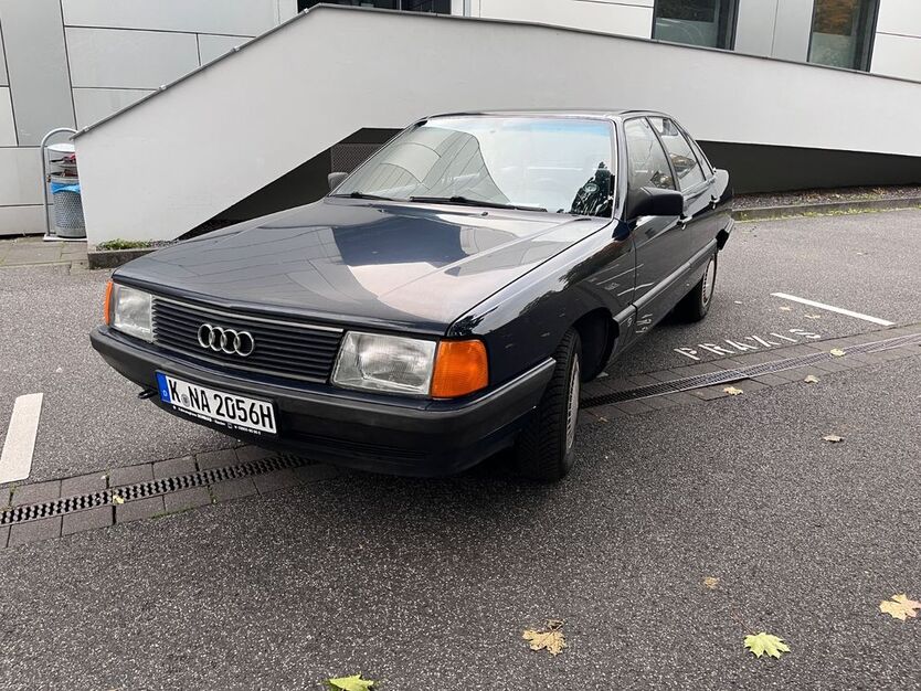 Audi 100 182.000 km 3.900 € Köln 50674