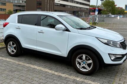 Kia Sportage 110.000 km 8.099 &euro; Köln 50737