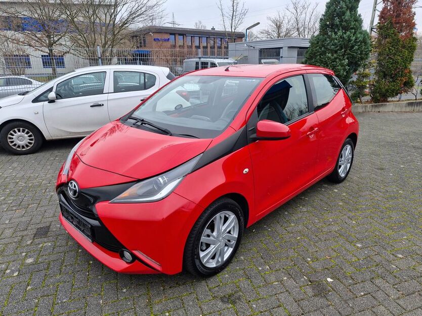 Toyota Aygo (X) 122.000 km 6.500 € Wesseling 50389