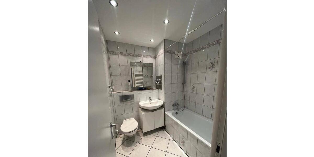 Etagenwohnung Köln Ehrenfeld - 3 Zimmer, 67 m&sup2;, 245.000&euro; | Angebot:24834085