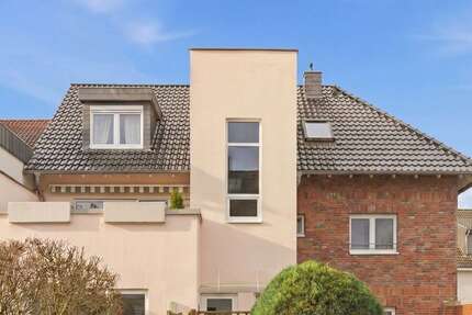 Haus Niederkassel / Mondorf Mondorf - 8 Zimmer, 243 m&sup2;, 897.000&euro; | Angebot:25289667