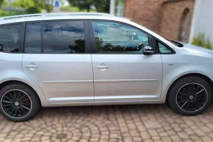 VW Touran 106.000 km 7.999 &euro; Bedburg 50181