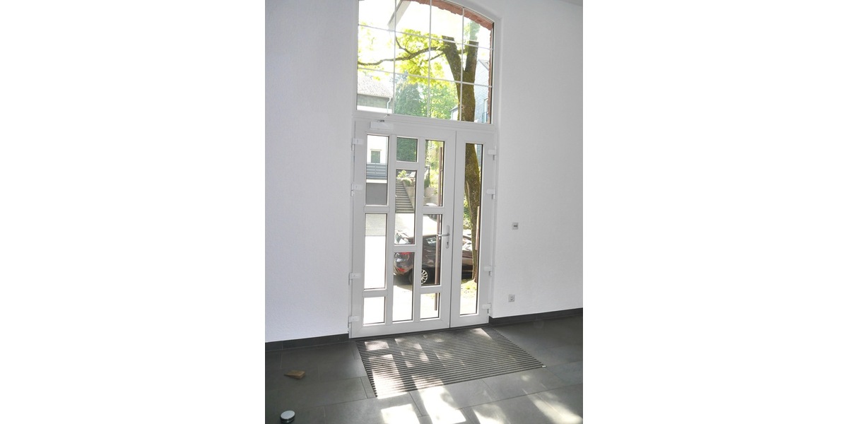 SG, komfortable 85m² 2 Zi. Loftwohnung in Zentrumsnähe, Balkon, Stellplatz, EBK - Loft - Studio - Atelier Solingen Mitte | Angebot:26855412
