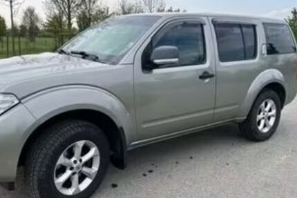Nissan Pathfinder 227.227 km 10.800 &euro; Kerpen 50170