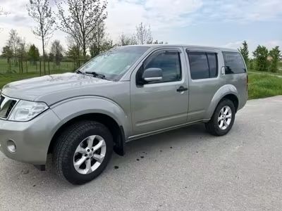 Nissan Pathfinder 227.227 km 10.800 &euro; Kerpen 50170