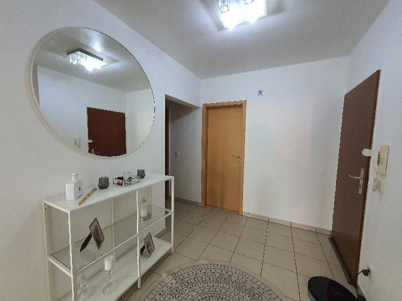 Etagenwohnung Niederkassel Lülsdorf - 3 Zimmer, 73 m&sup2;, 90.000&euro; | Angebot:26204805