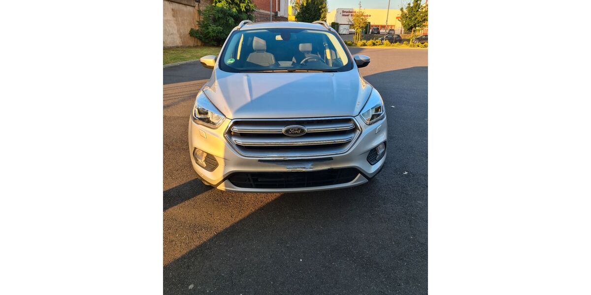 Ford Kuga 126.000 km 16.200 &euro; Köln 51061