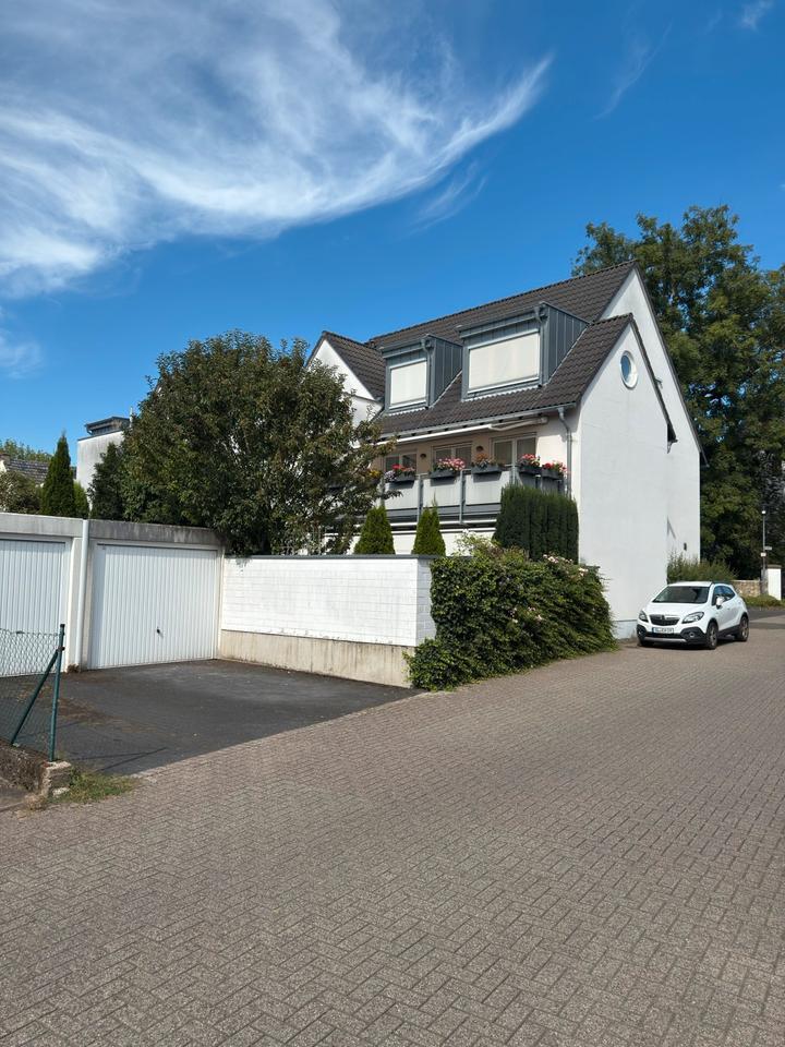 Courtagefreie 3-Zimmer-Wohnung mit Dachterrasse & Bulthaup-Küche