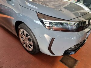 Opel Corsa Edition Komfortp. Techp. 9.521 km 20.940 € HAAN 42781