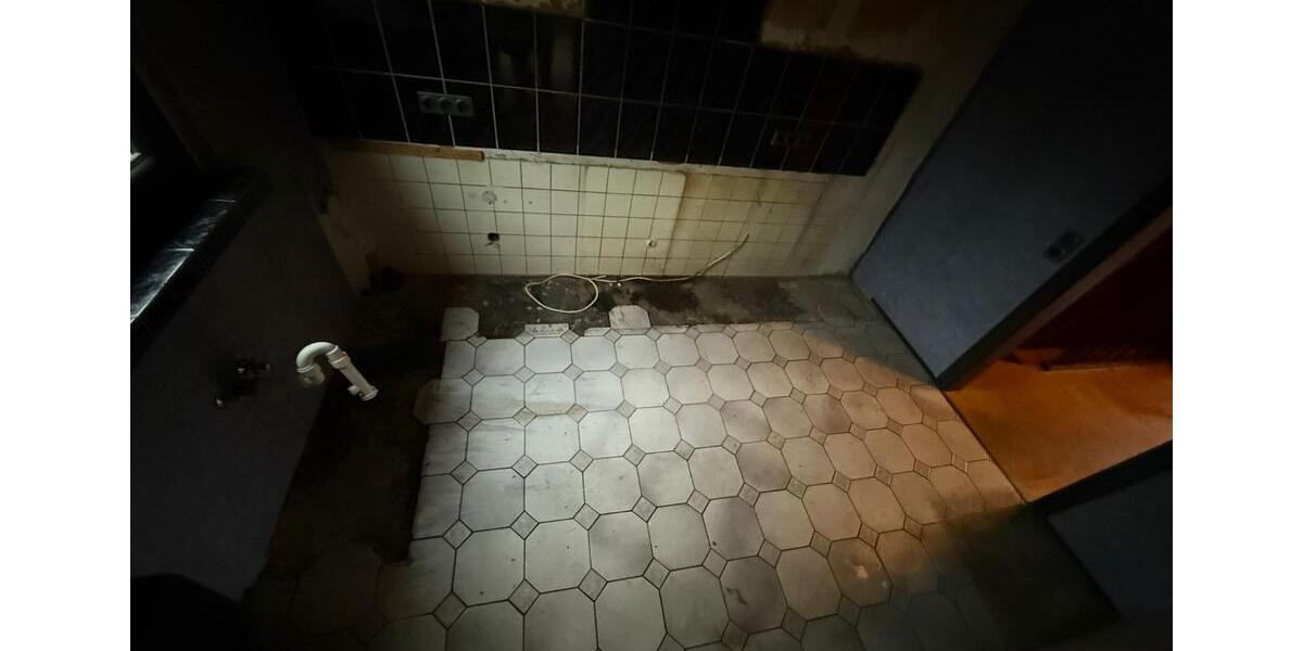 Doppelhaushälfte Köln Ehrenfeld - 5 Zimmer, 150 m&sup2;, 350.000&euro; | Angebot:24852009