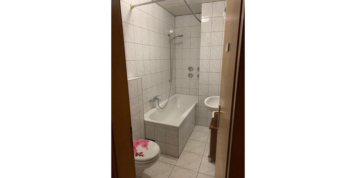 Etagenwohnung Solingen Central - 2 Zimmer, 72 m&sup2;, 700&euro; | Angebot:25340762