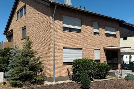 Wohnung Wesseling - 4 Zimmer, 95 m&sup2;, 1.300&euro; | Angebot:27617061