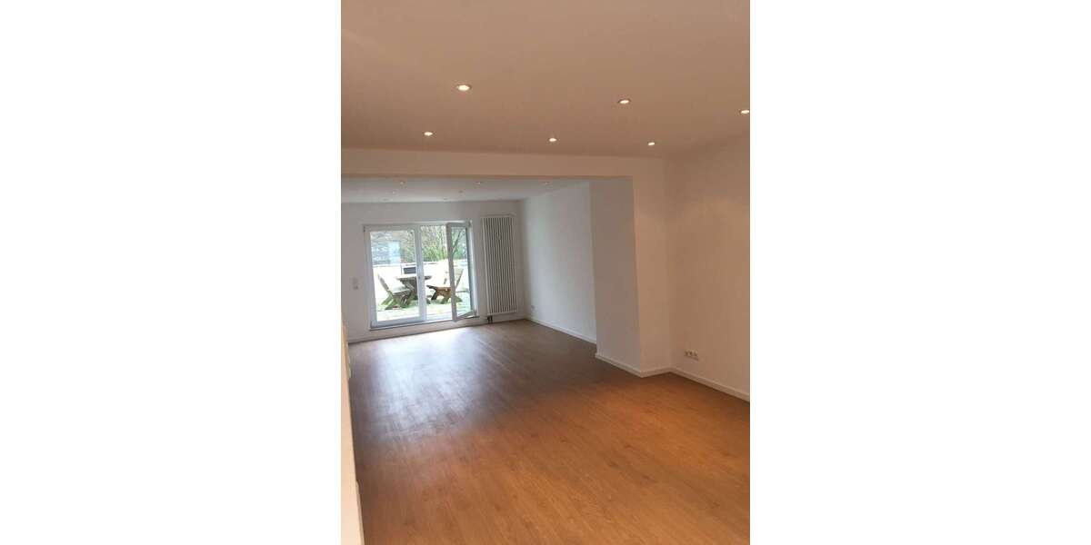 Etagenwohnung Köln Sürth Sürth - 2 Zimmer, 81 m&sup2;, 1.200&euro; | Angebot:26894950