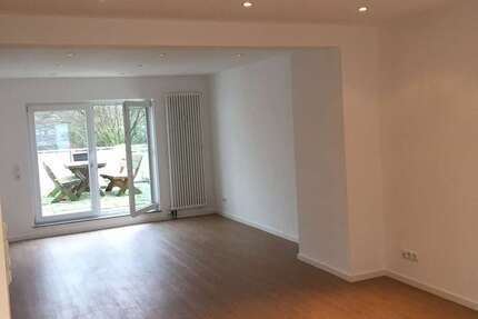 Wohnung Köln Sürth Sürth - 2 Zimmer, 81 m&sup2;, 1.200&euro; | Angebot:26894950