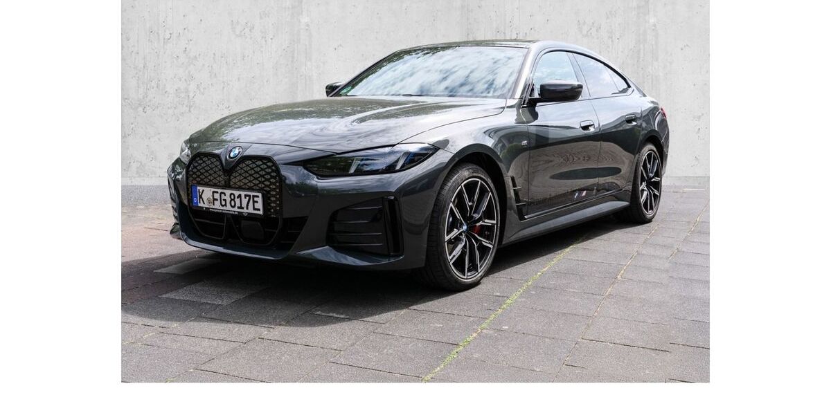 BMW i4 1.001 km 68.499 &euro; Köln Süd 50968