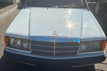 Mercedes-Benz 190 151.000 km 5.900 &euro; Bergheim-Niederaussem 50129