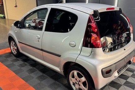 Peugeot 107 54.797 km 4.800 &euro; Köln 50999