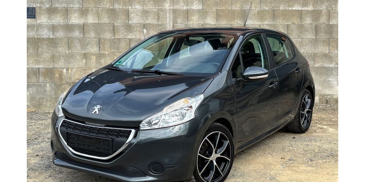 Peugeot 208 99.000 km 4.890 &euro; Wermelskirchen 42929
