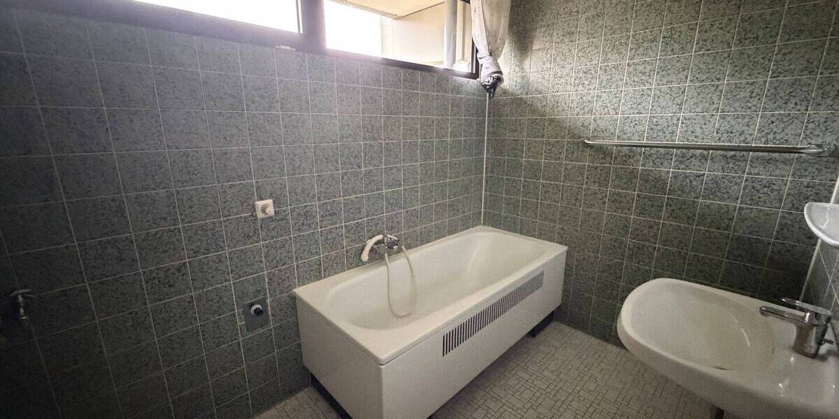 Etagenwohnung Köln Westhoven - 3 Zimmer, 86 m&sup2;, 239.900&euro; | Angebot:26475977