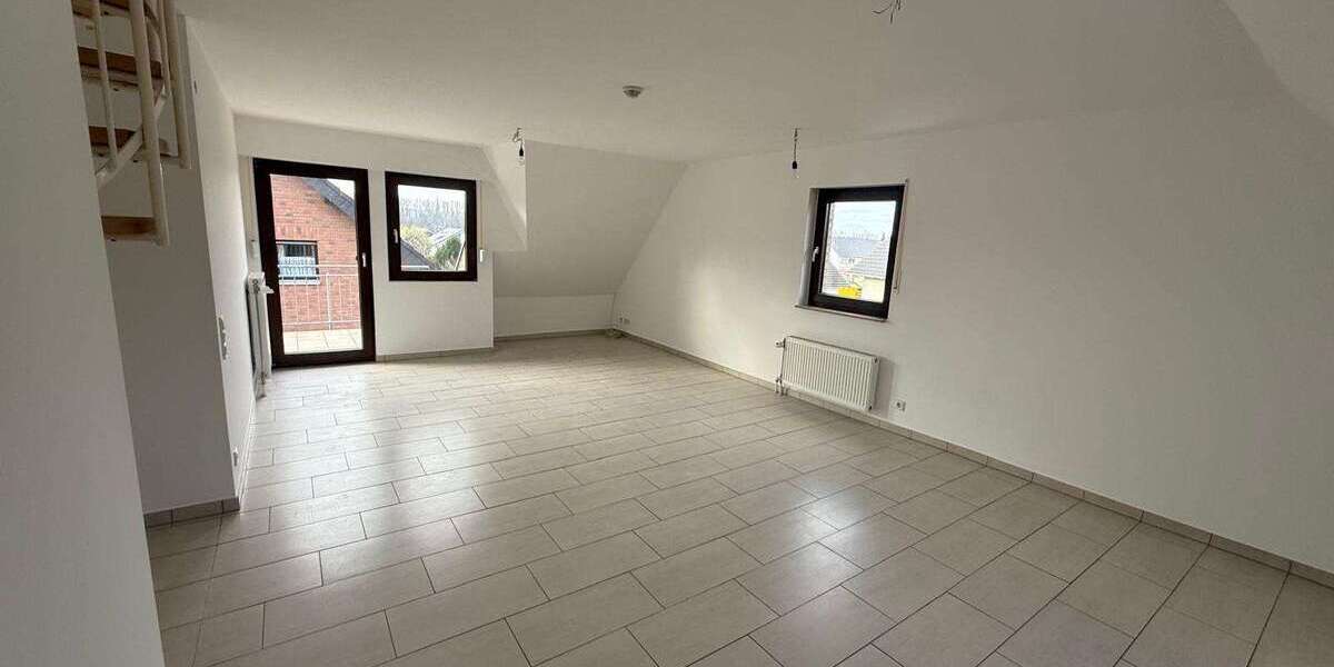 Etagenwohnung Niederkassel - 3 Zimmer, 83 m&sup2;, 1.130&euro; | Angebot:25972502