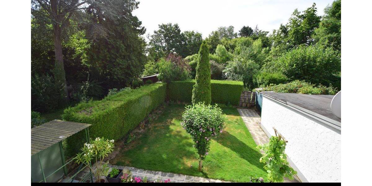 Kauf im Paket: 2 vermietete Wohnungen & 1 Garage in einem 3-Familienhaus in Bonn-Röttgen. 6 zimmer