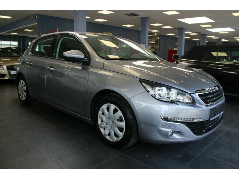 Peugeot 308 1.2 PureTech 110 Active - AHK - 71.312 km 9.980 € Euskirchen 53881