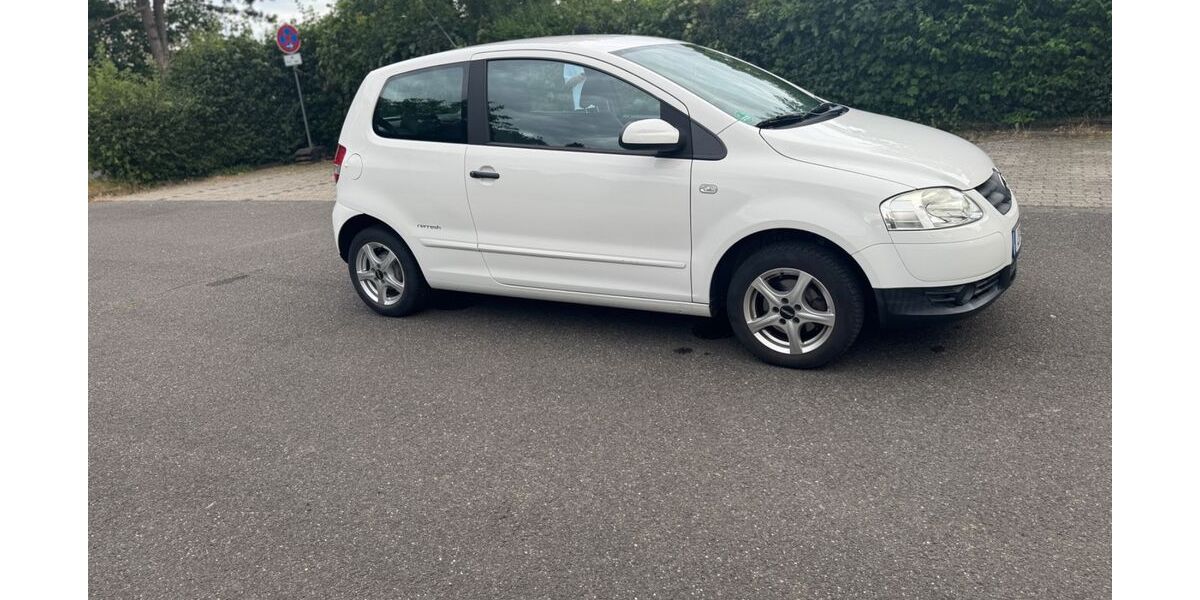 VW Fox 70.123 km 2.700 &euro; Troisdorf 53844