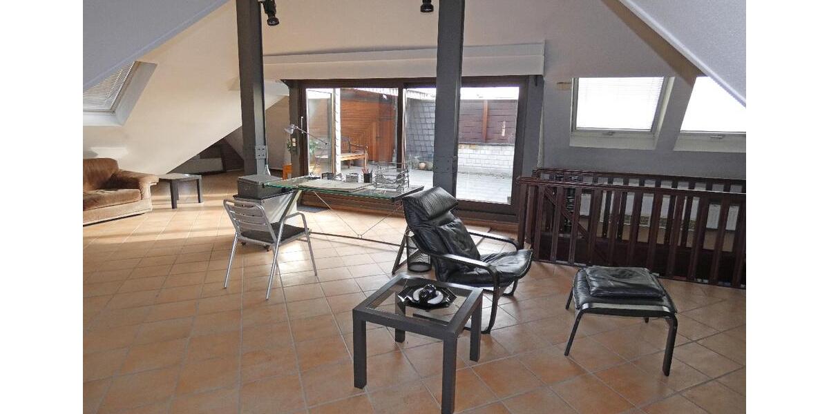 Dachgeschoßwohnung Leverkusen - 4 Zimmer, 173 m&sup2;, 1.350&euro; | Angebot:18656969