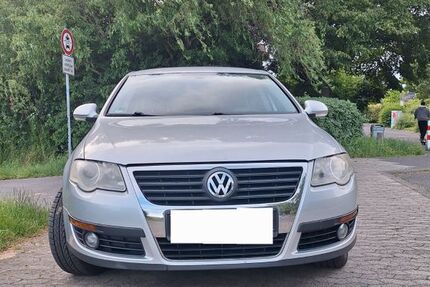VW Passat 176.000 km 2.250 &euro; Bonn 53177