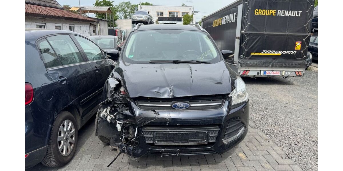 Ford Kuga 124.000 km 3.499 &euro; Bonn 53229